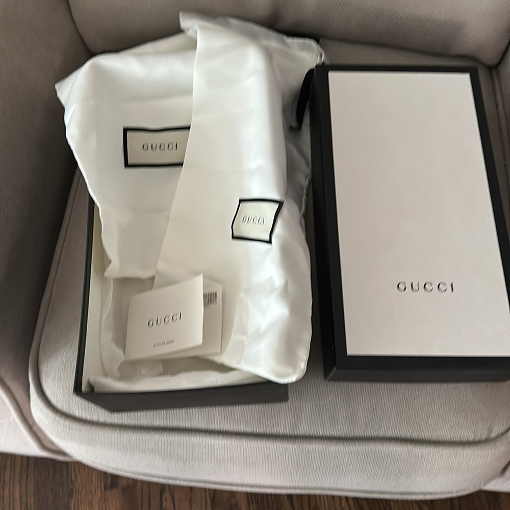 $35 each Gucci boxes - Picture 2 of 9